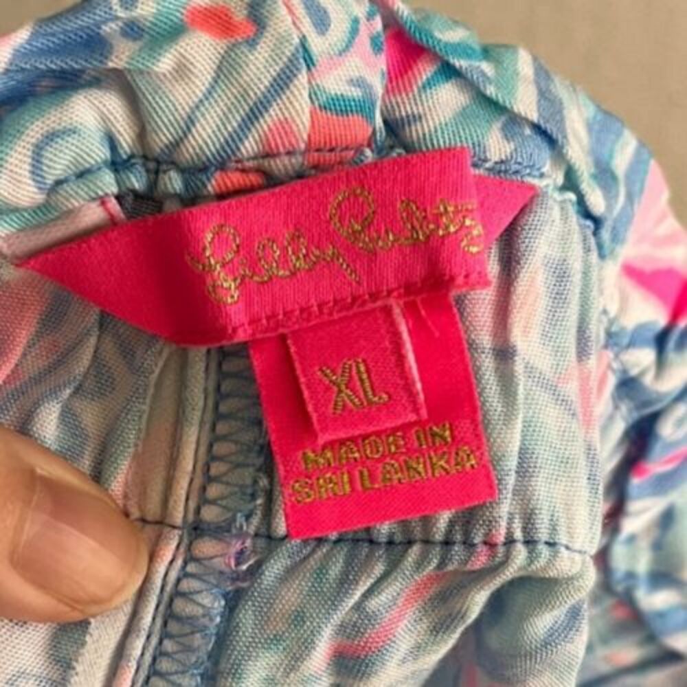 Lilly Pulitzer Kaylene Shorts in Zanzibar Blue Fish Kiss Size XL - Picture 4 of 5